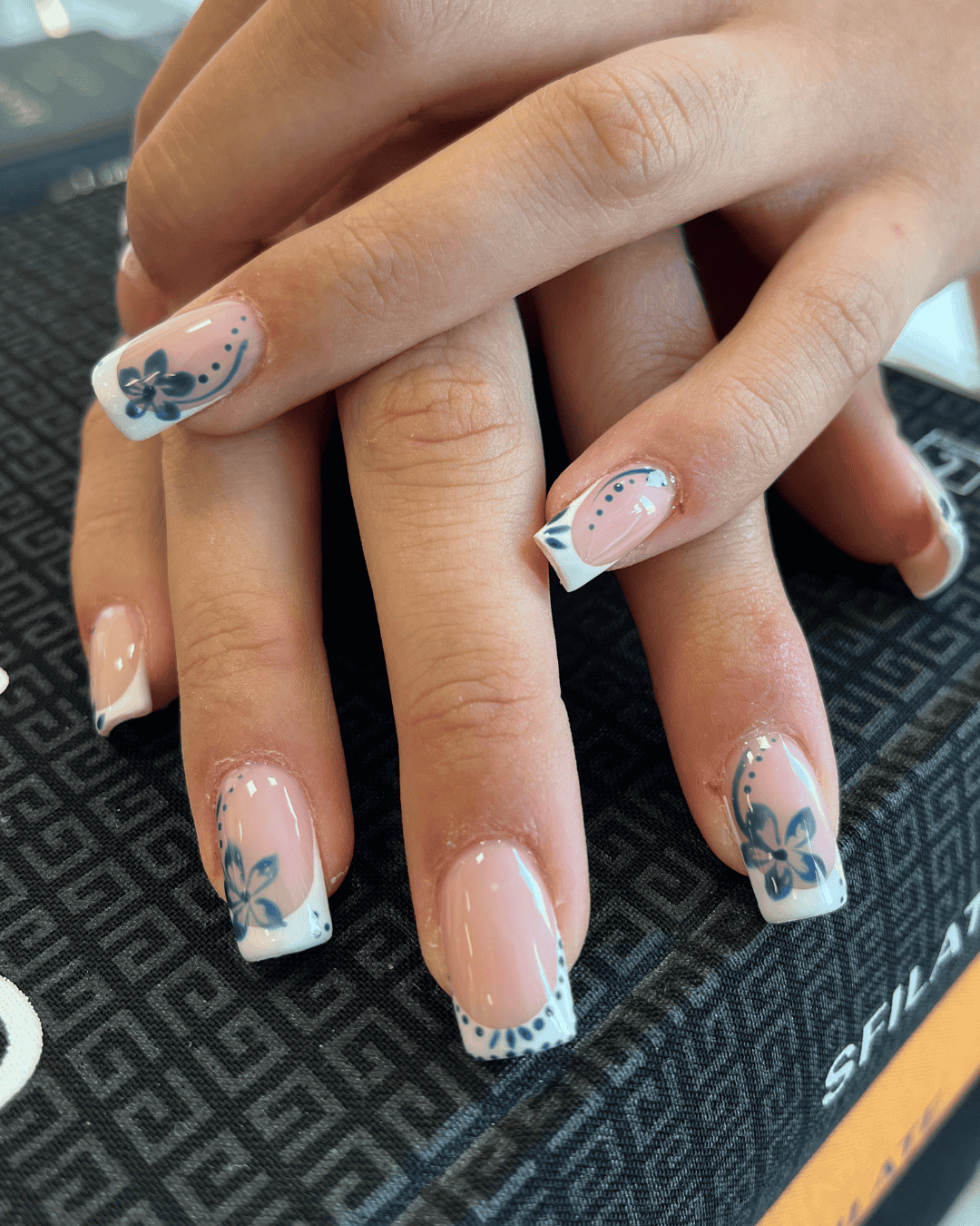 Trattamento nails Luxury Hair Center Spa